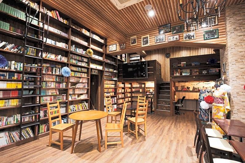 אוסקה Cafe&Hostel Kimi To Ichigo מראה חיצוני תמונה